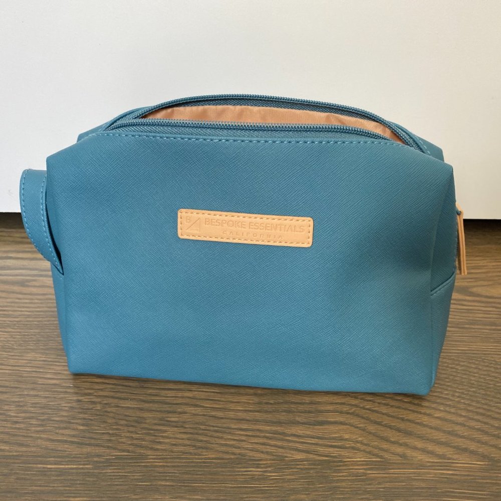 Bespoke Essentials Toiletry Bag Blue Cream